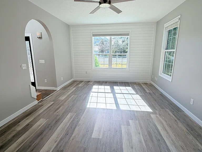 123 Seabreeze Cir — Photo 85