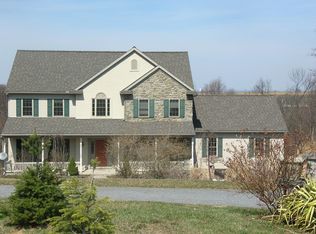 4 Fox Hollow Ct, New Providence, PA 17560