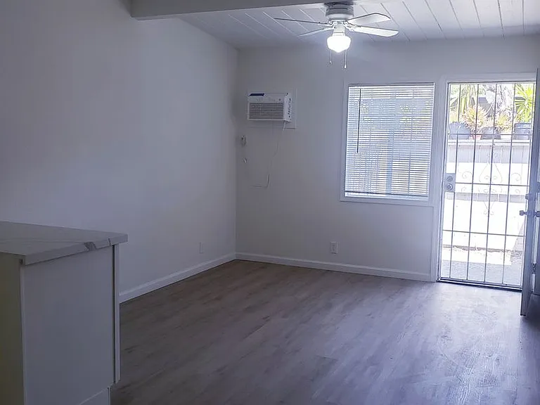 7800-7820 Brentwood Drive — Photo 16