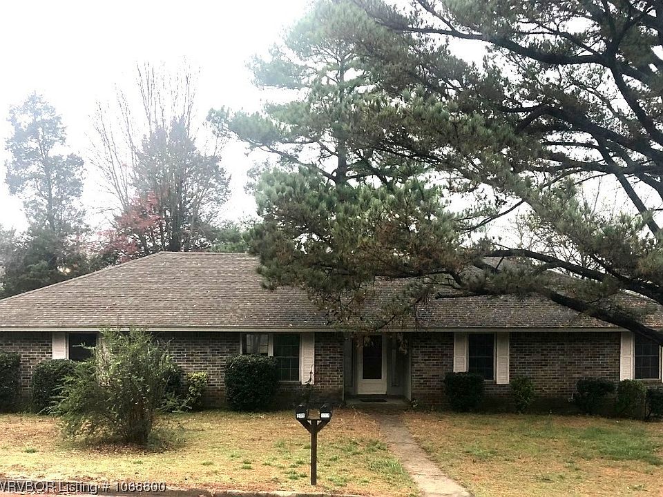 1st image of 903 N 7th St