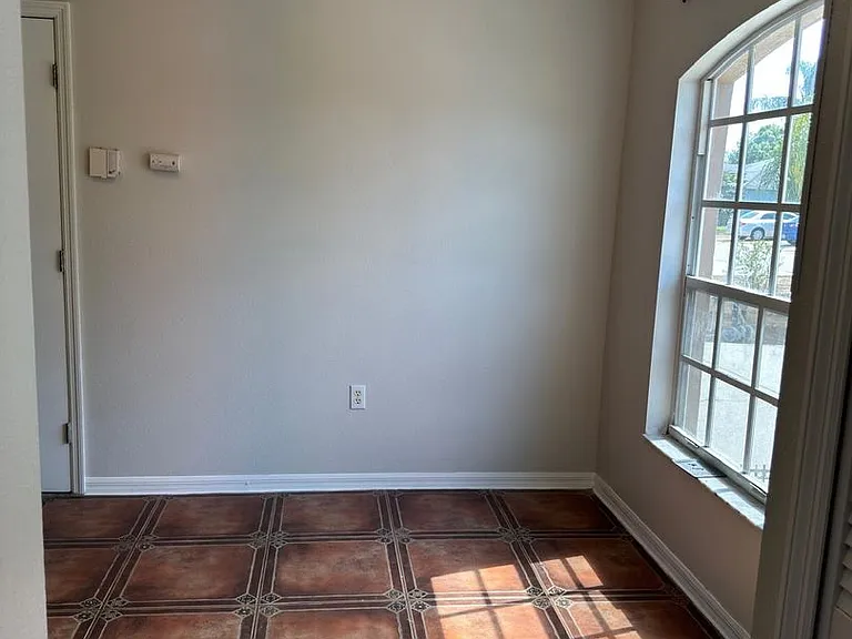 8039 Ridgeglen Cir E — Photo 15