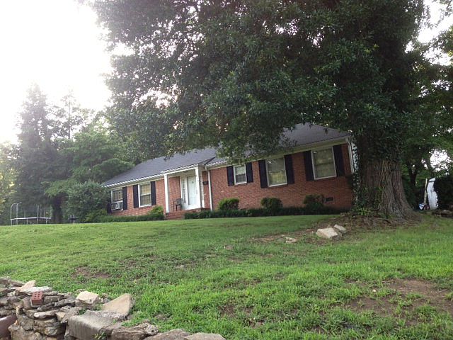 1st image of 813 Early Ave