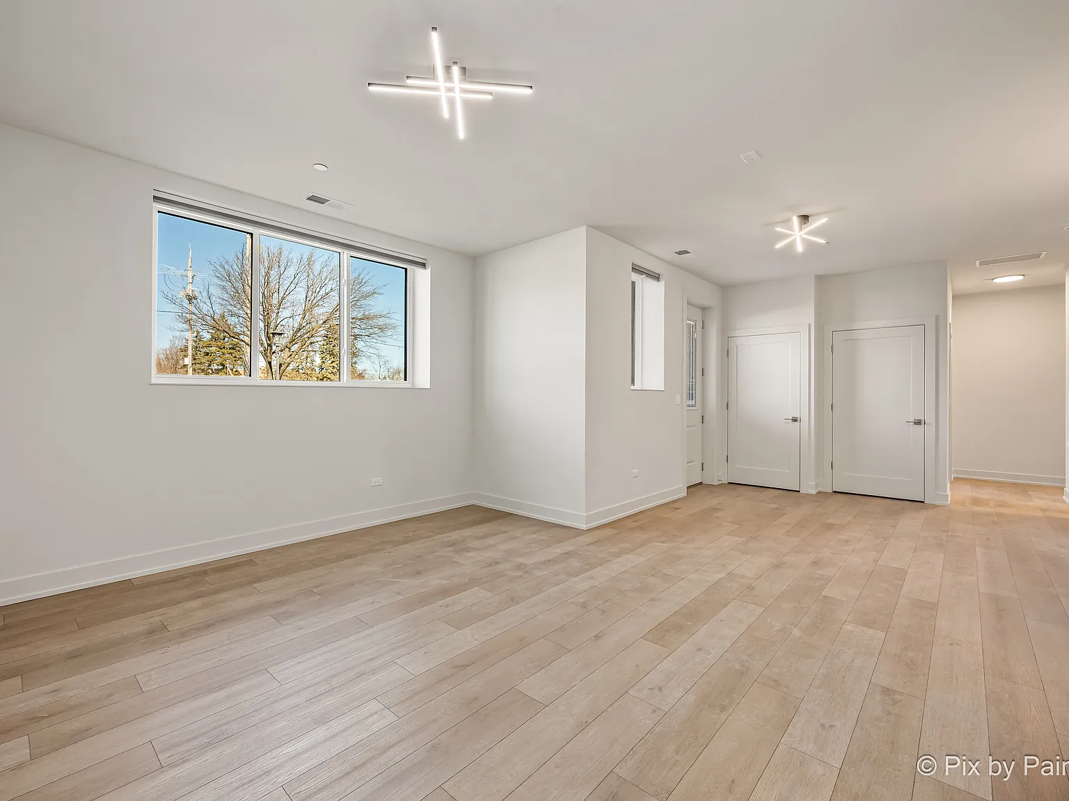 27 W Park Blvd — Photo 3