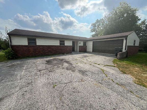 3rd image of 8839 E 15th St