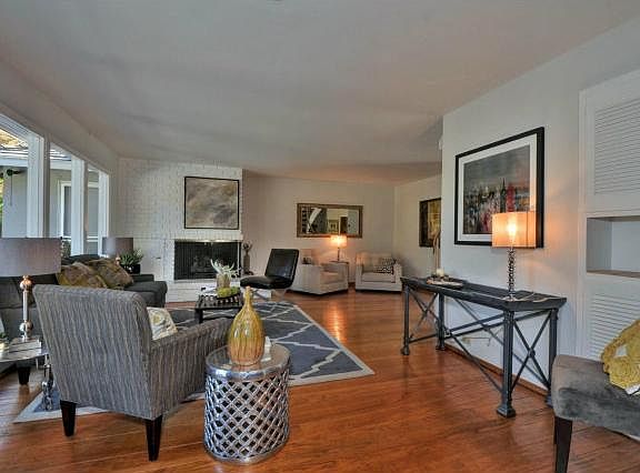 3rd image of 877 Sharon Ct