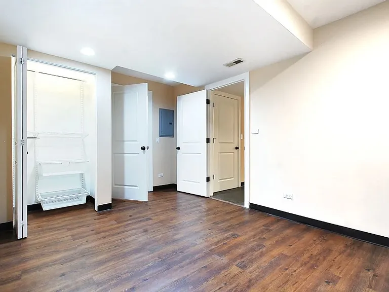 1352 N La Salle St #GDN — Photo 6