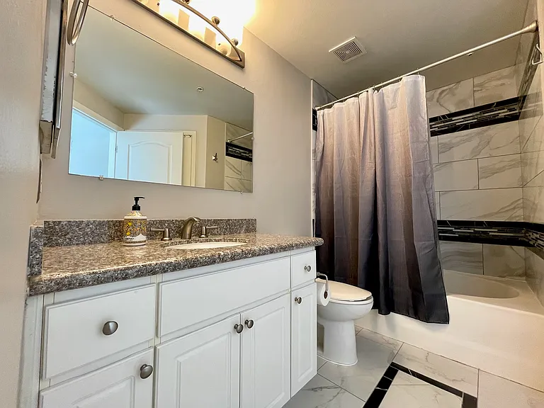 1701 E Colter St — Photo 37