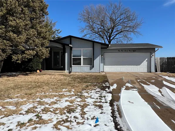 11798 Vizcuya Ct, Florissant, MO 63033