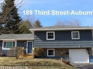 189 3rd St, Auburn, ME 04210