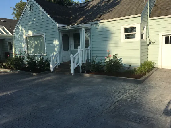 2736 Coburg Rd, Eugene, OR 97408
