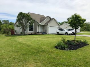 5927 Stone Rd, Lockport, NY 14094