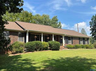 160 Meadowbrook Ln, Summerville, GA 30747