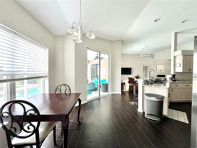 1268 W Hillsborough Blvd — Photo 11