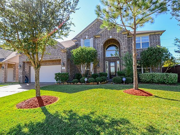 2nd image of 8002 Garland Path Bend Ln