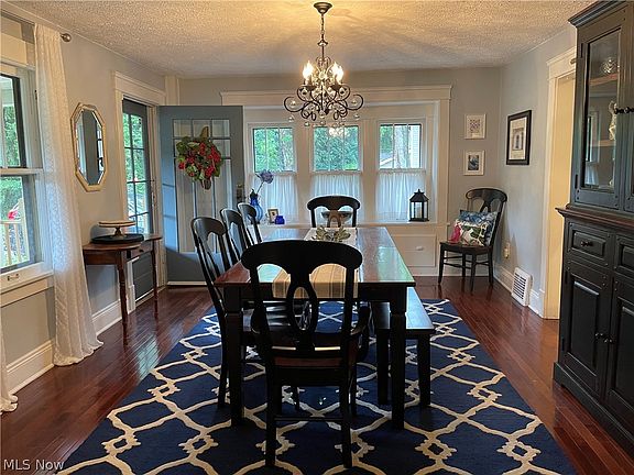 5th image of 7928 Vesta Ave