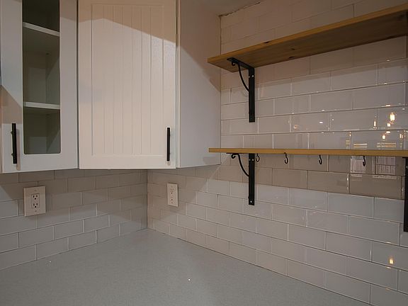 4th image of 7136 Ballantrae Ct