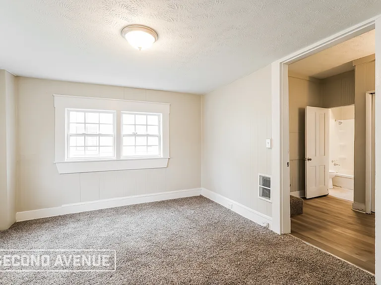 2302 Bolling Ave — Photo 14