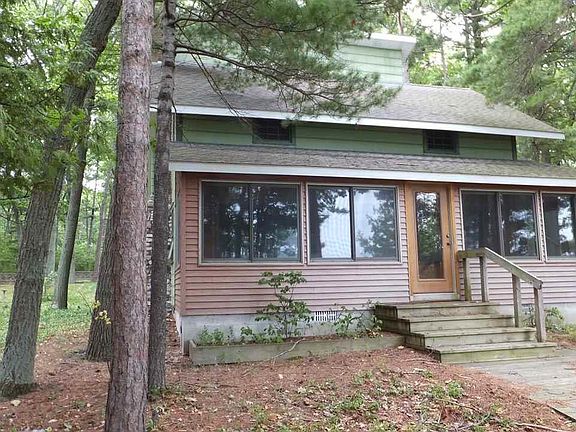 2nd image of 7811 Woodland Dr