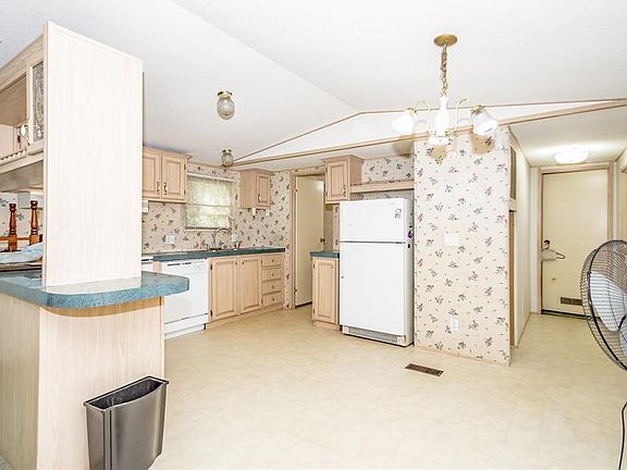 5th image of 10335 County Road 909