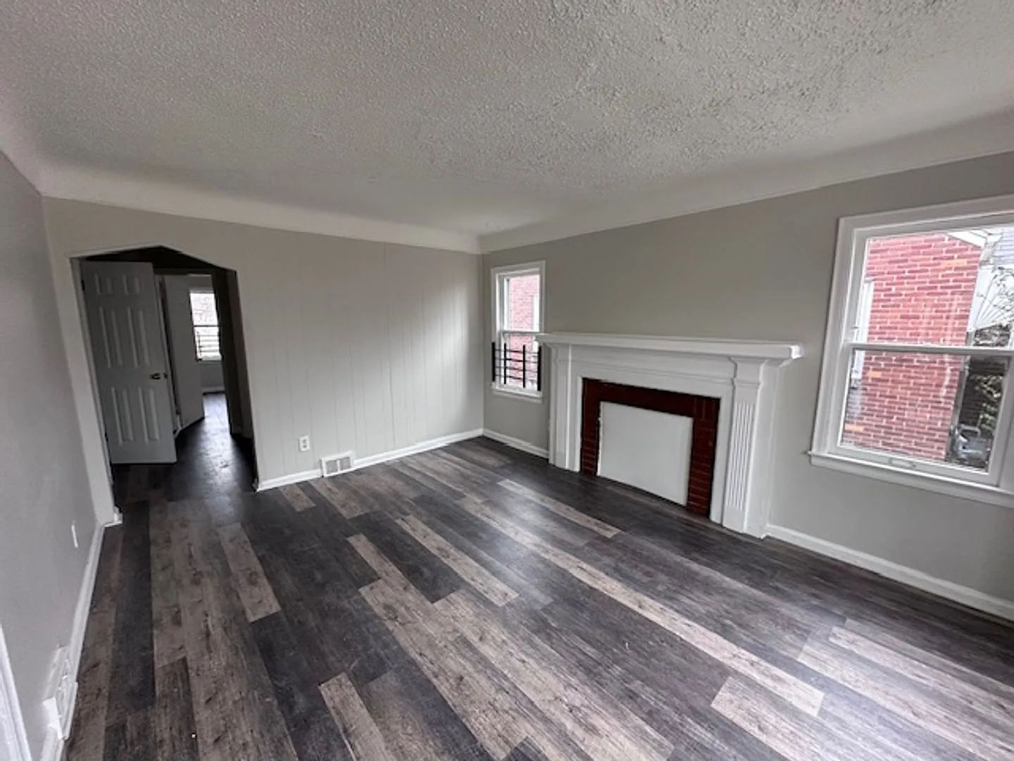 4bed 1 bath eastside Detroit with Garage and basement recently renovated! — Photo 2