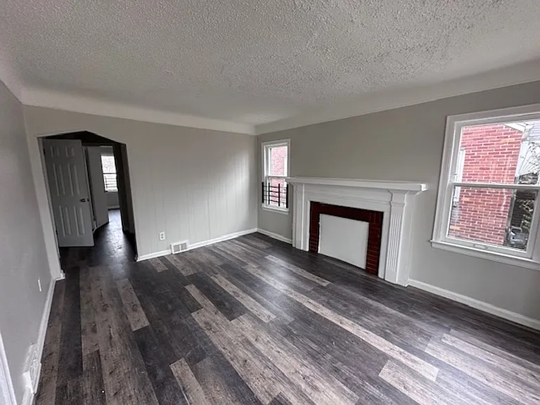 11494 Wayburn St — Photo 2