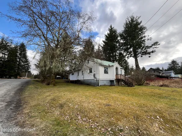 1112 & 114 Wrangell Ave, Petersburg, AK 99833