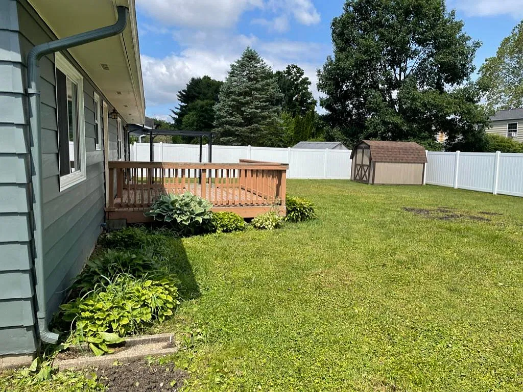 1818 Reddington Rd — Photo 3