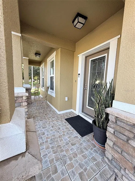 4 bed, 2.5 bath, 2872 sqft, $2,750 — Photo 2