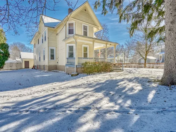 98 Fayette St, Brockport, NY 14420