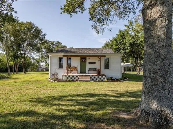1596 Haskell Rd, Williamsburg, KS 66095