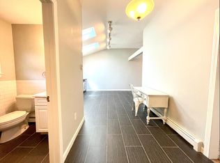 1065 Catamount Rd, Fairfield, CT 06824