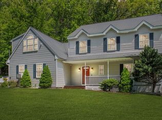 8 Cheshire Rd, Wallingford, CT 06492