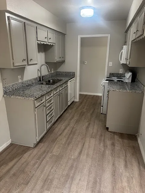 3 bed, 1100 sqft, $1,750 — Photo 2