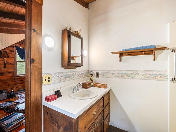 36th image of 7631 Bear Creek Rd