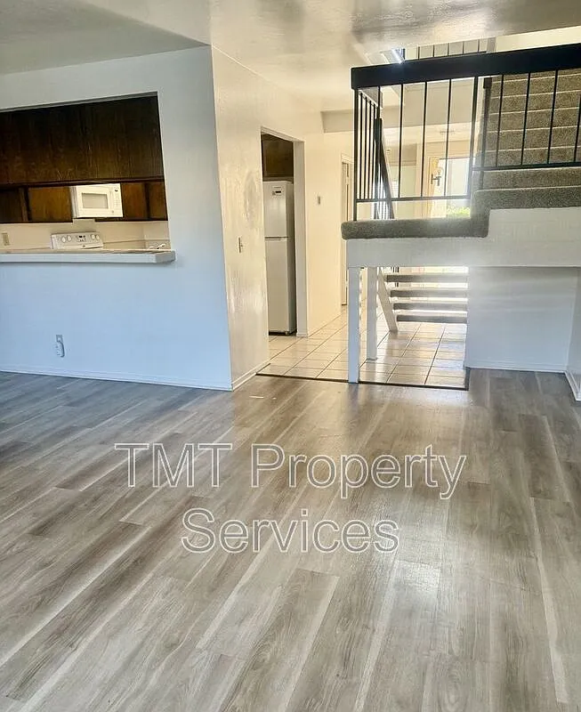 3 bed, 2.0 bath, 1249 sqft, $2,800 — Photo 4
