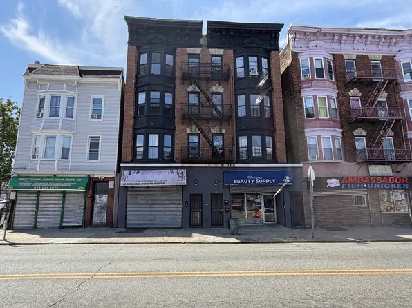 358-360 S Orange Ave #2R, Newark, NJ 07103