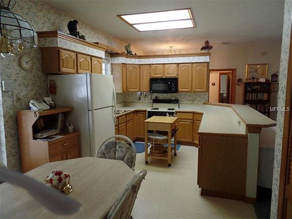 5th image of 1223 Tall Pine Dr