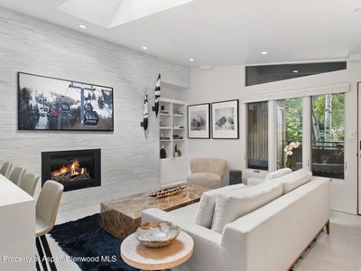 611 S West End St APT 5, Aspen, CO, 81611