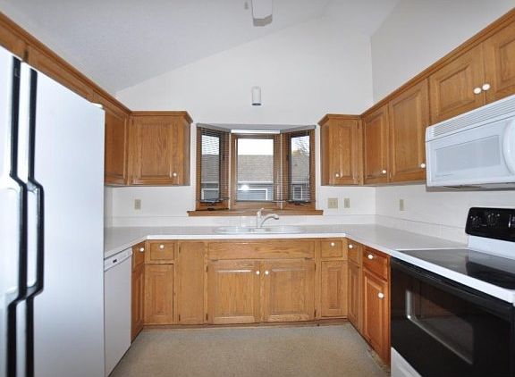 5th image of 5928 Aspen Cir #10