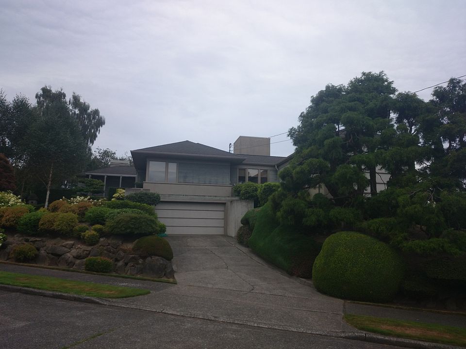2nd image of 2205 50th Ave SW