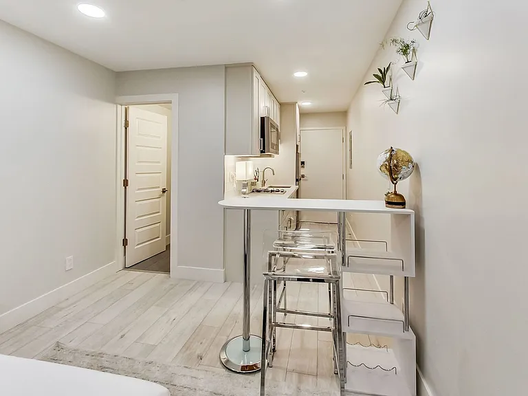 Modern 3BR/2BA | Renovated Unit with Patio — Photo 8