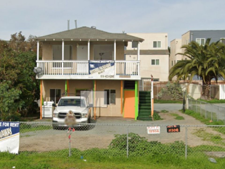 1st image of 1130 Palm Ave #B