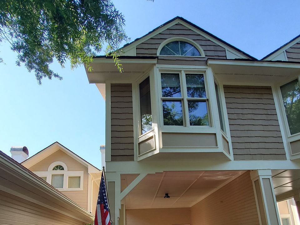 1st image of 743 Victorian Pl