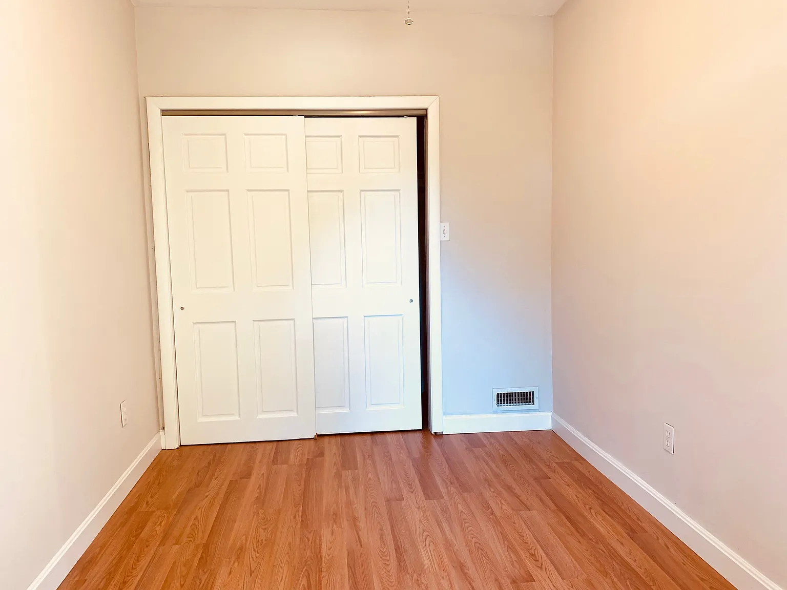 2 bed, 9999 sqft, $2,200 — Photo 1