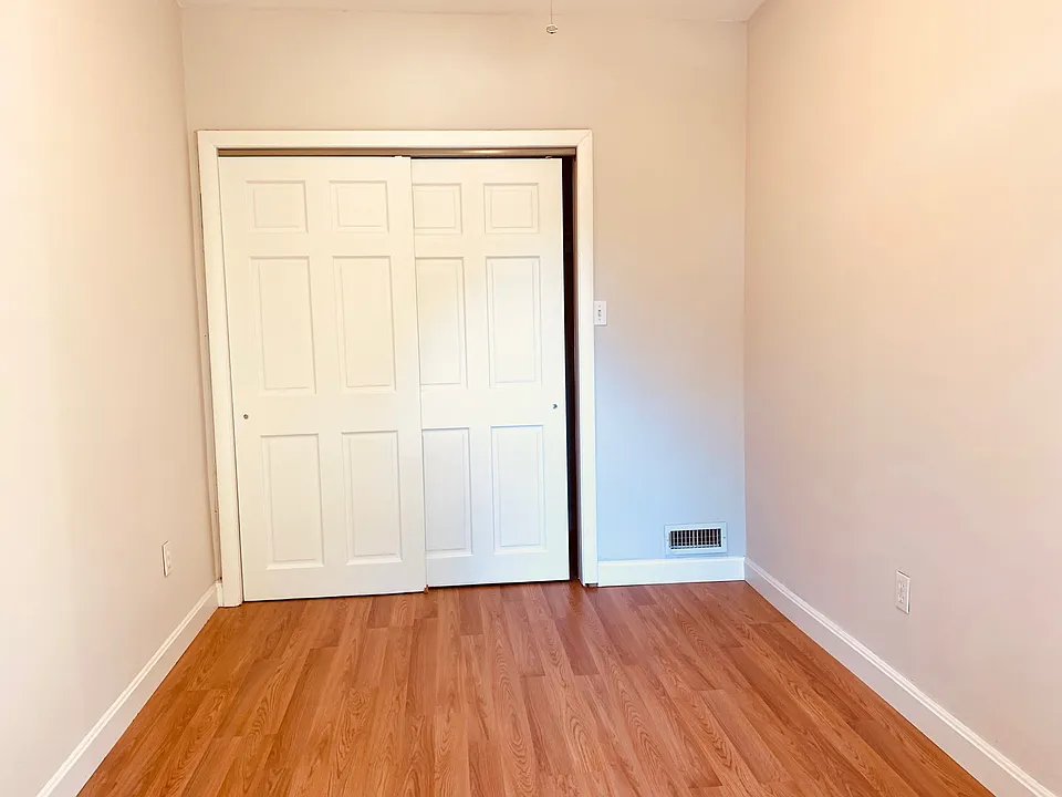 104 Buttonwood St #1
