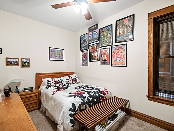 3rd image of 1336 W Cornelia Ave #2