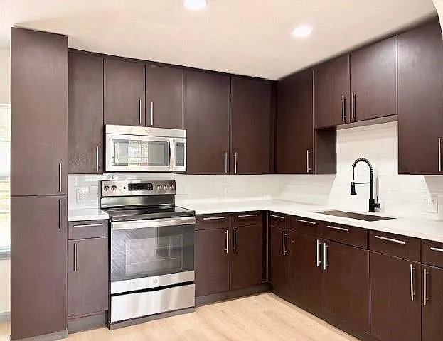 317 San Jacinto St — Photo 5