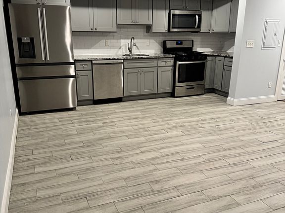 3rd image of 476 S 14th St Floor 1