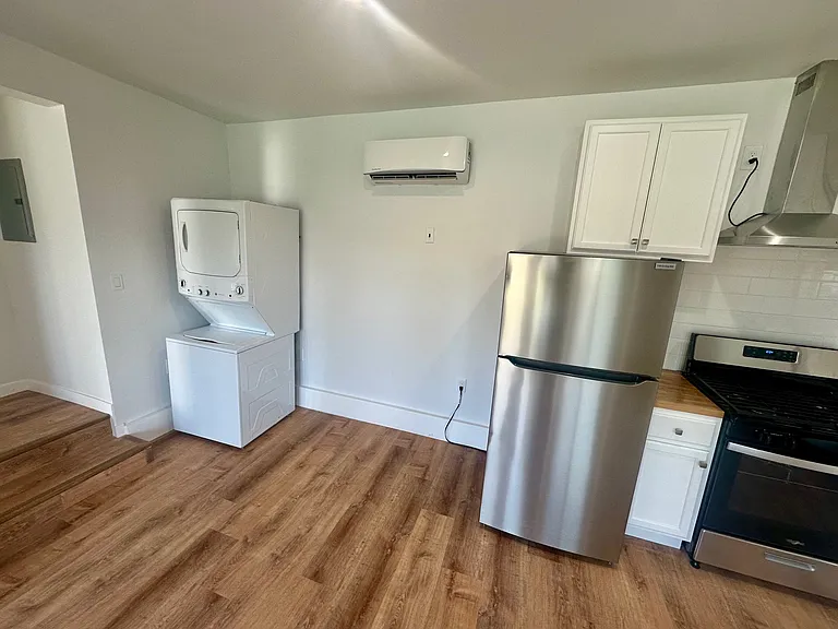 8958 N Swinton Ave — Photo 33