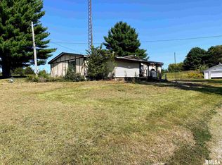 1512 Lisbon Ave, Jacksonville, IL 62650